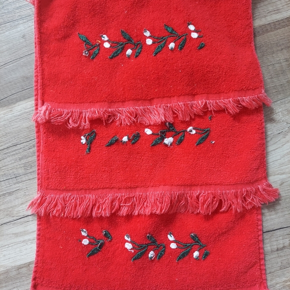 70s 80s Vintage Holiday Hand Towels Christmas Tree Santa Holly Mistletoe - Picture 2 of 9